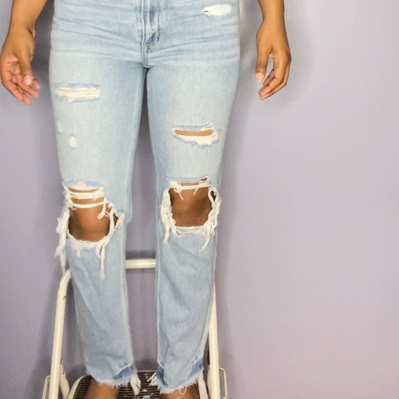 Light Washed Ripped Jeans - Picture 9 of 9